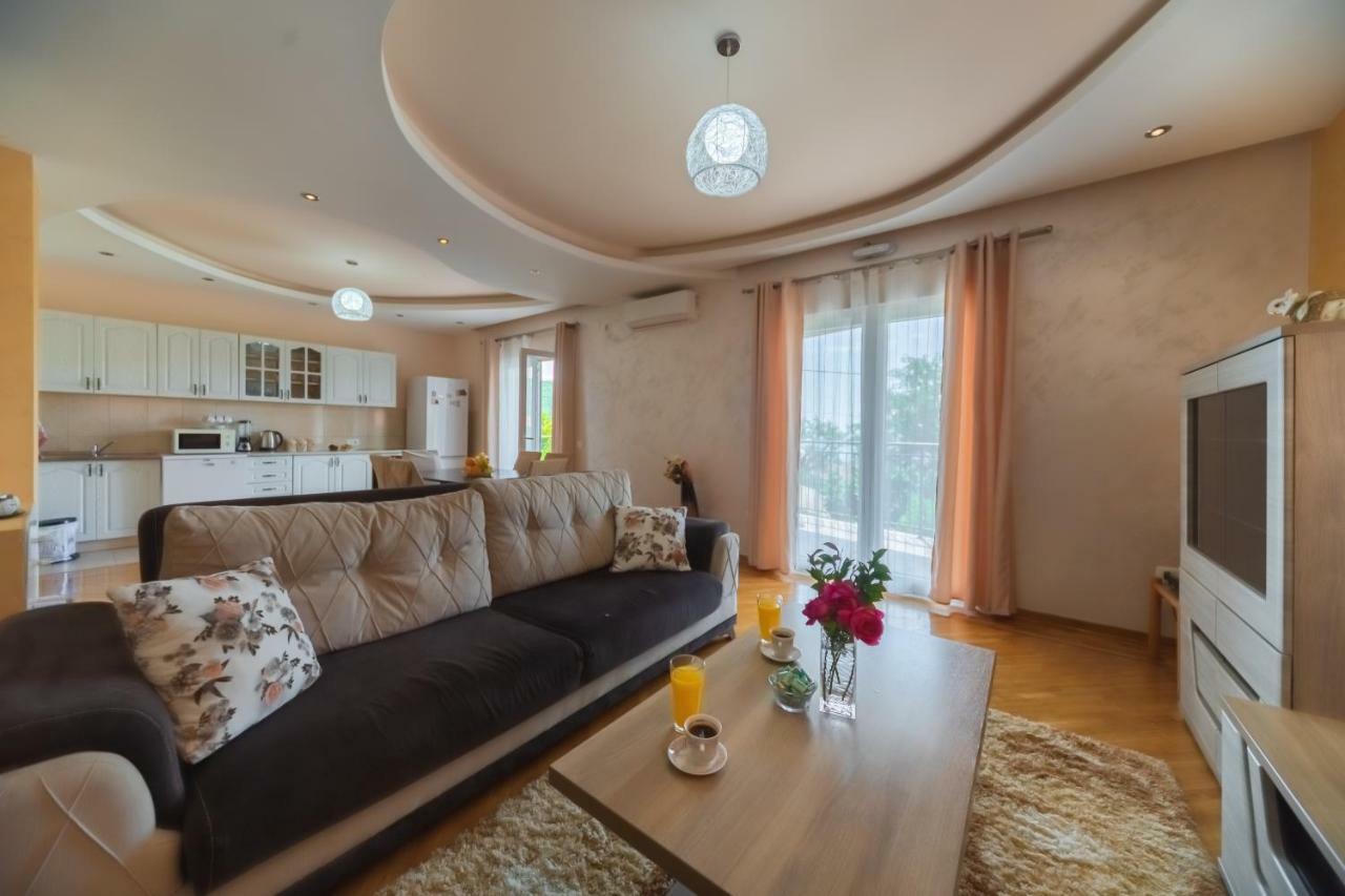Villa Sunny Hill บุดวา ภายนอก รูปภาพ